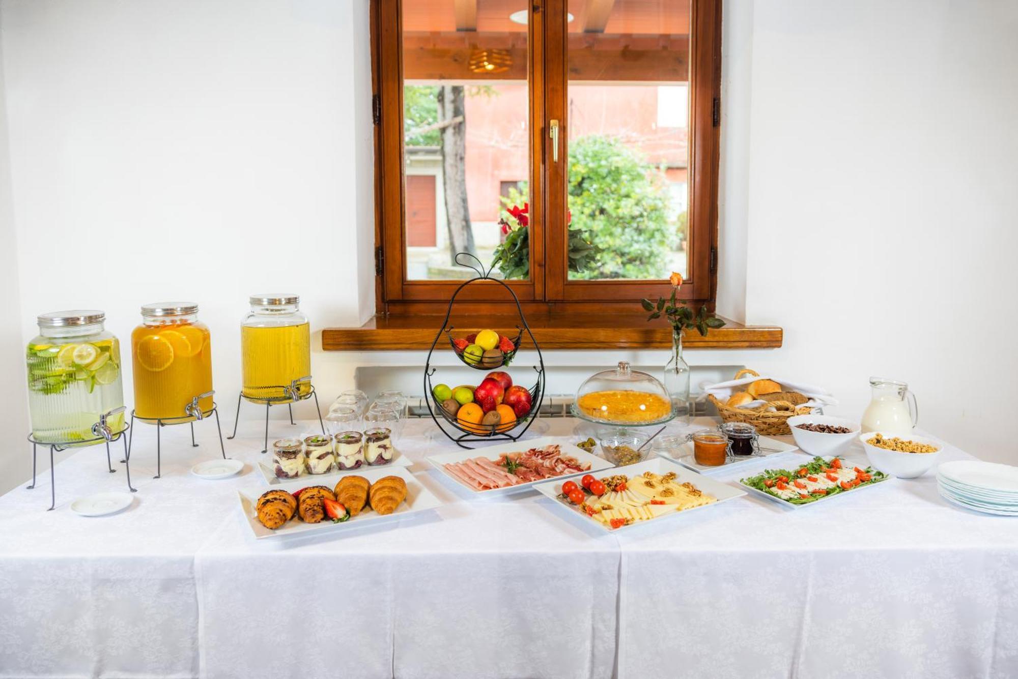 Stok - Rooms, Wine & Restaurant - Marezige, Копер Экстерьер фото